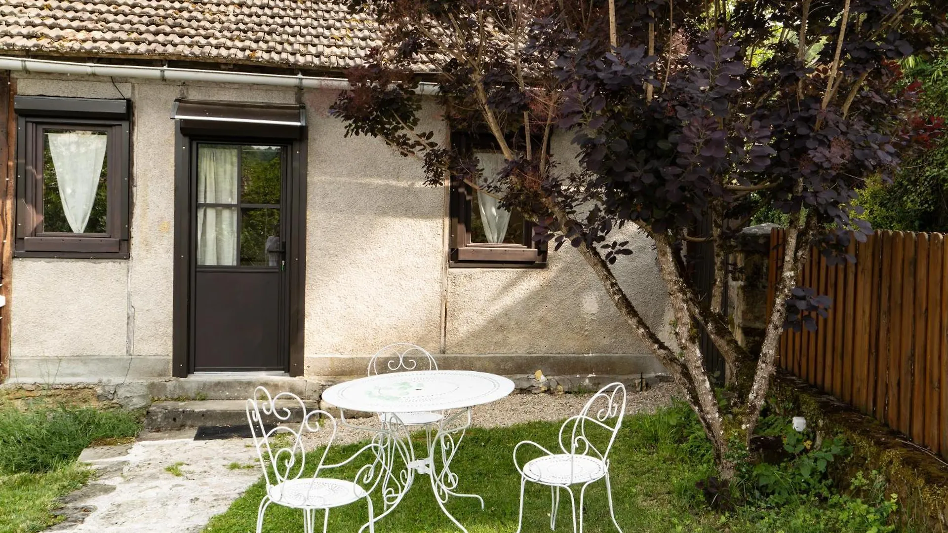 Vakantiehuis Gite De La Source Du Touron Fons  Frankrijk